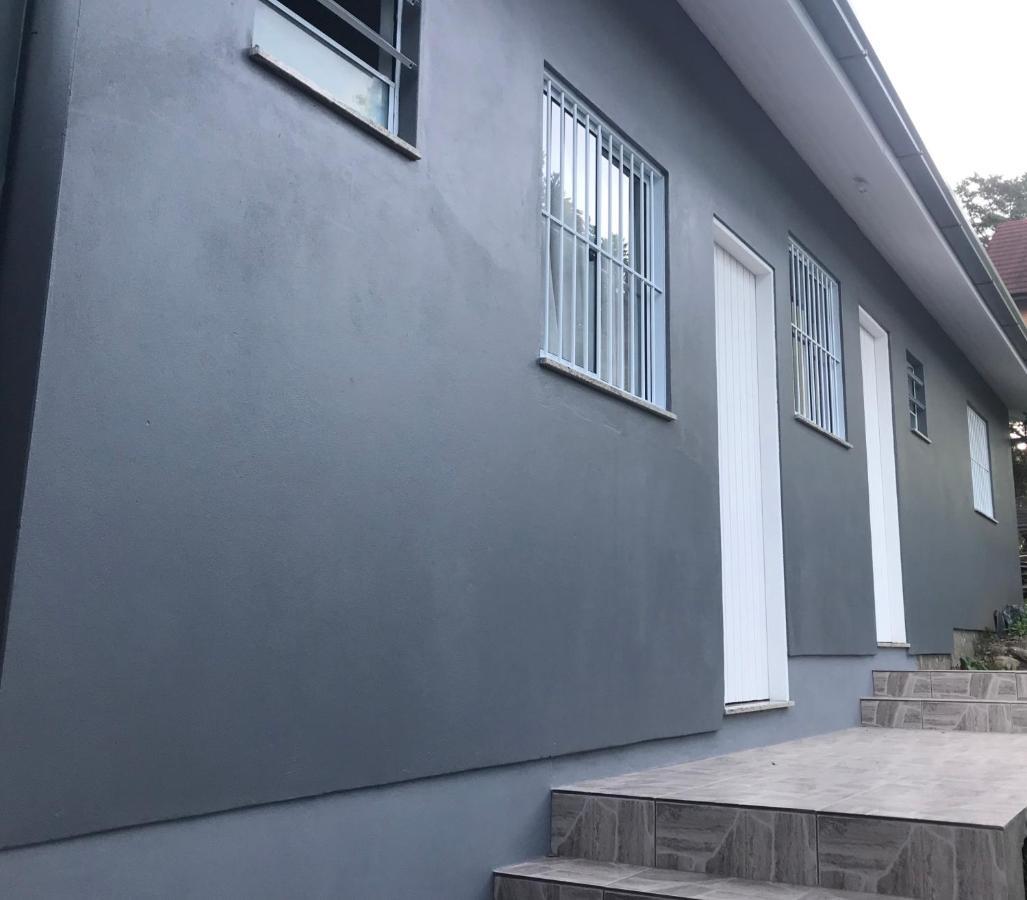 Suite Em Gramado, Proxima A Avenida Das Hortencias Kültér fotó